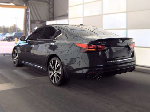 Used 2019 Nissan Altima 2.5 Platinum AWD/4WD image 6