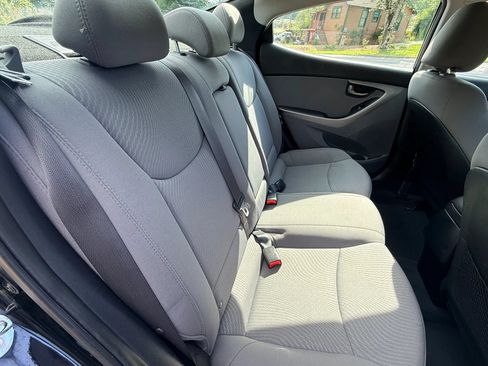 Used 2015 Hyundai Elantra SE w/ Option Group 02 FWD image 20
