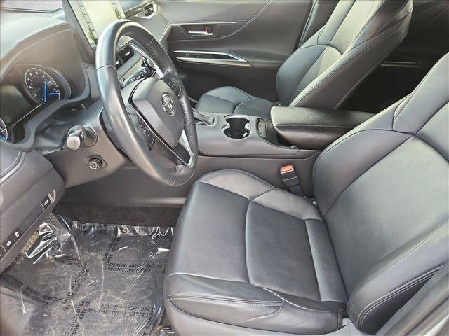 Used 2022 Toyota Venza XLE AWD/4WD image 22