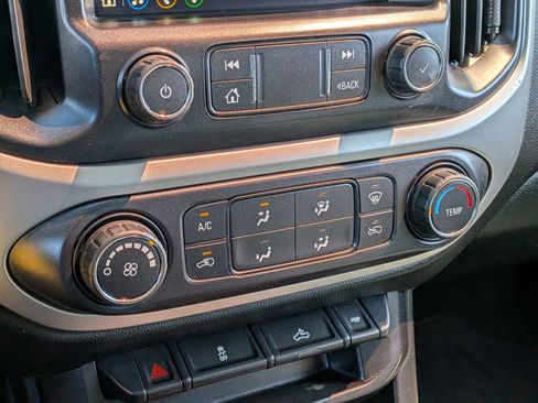 Used 2019 Chevrolet Colorado LT AWD/4WD image 22