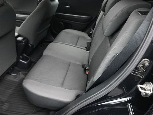 Used 2019 Honda HR-V Sport image 10