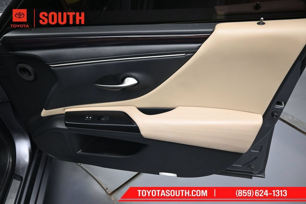 Used 2020 Lexus ES 350 w/ Accessory Package FWD image 33