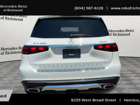 Used 2024 Mercedes-Benz GLS 450 4MATIC image 9