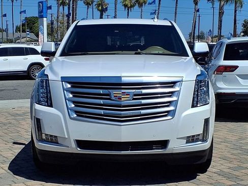 Used 2017 Cadillac Escalade Platinum AWD/4WD image 8