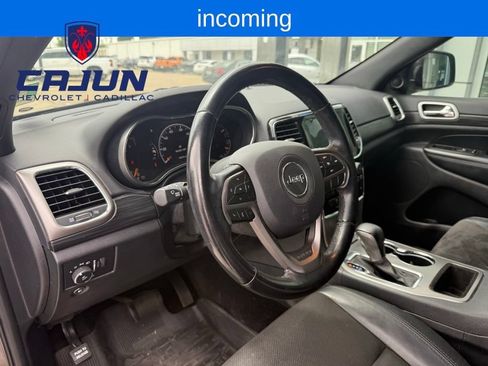 Used 2020 Jeep Grand Cherokee Laredo w/ Laredo X Package RWD image 6