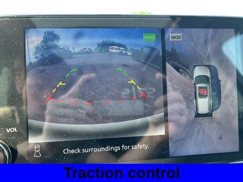 Used 2025 Nissan Pathfinder Platinum AWD/4WD image 13