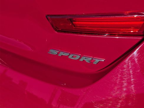 Used 2018 Honda Accord Sport image 8