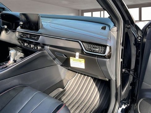 Certified 2025 Acura ADX A-Spec image 17