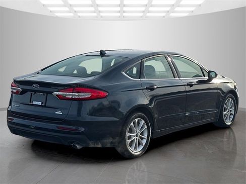 Used 2020 Ford Fusion SE image 7