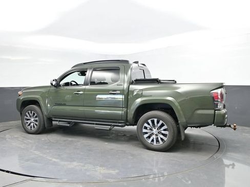 Used 2022 Toyota Tacoma Limited AWD/4WD image 8