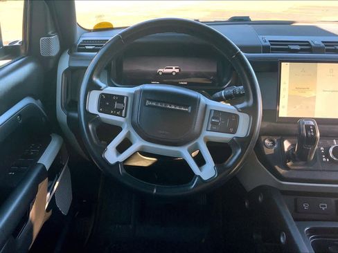 Certified 2023 Land Rover Defender 130 X-Dynamic SE image 5