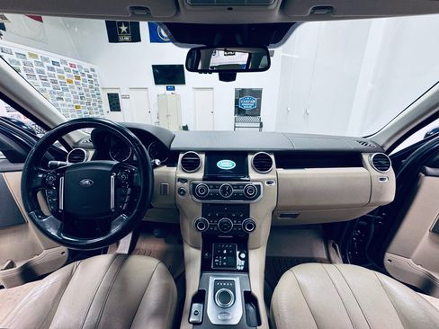 Used 2016 Land Rover LR4 HSE image 31