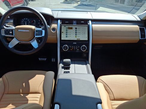 New 2026 Land Rover Discovery Limited Edition AWD/4WD image 13