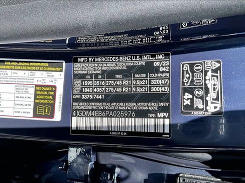Used 2023 Mercedes-Benz EQS 580 4MATIC SUV image 4