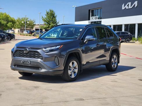 Used 2024 Toyota RAV4 XLE w/ Convenience Package FWD image 2