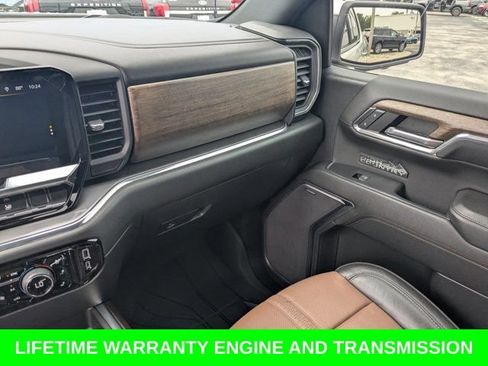 Used 2023 Chevrolet Silverado 1500 High Country w/ High Country Premium Package AWD/4WD image 18