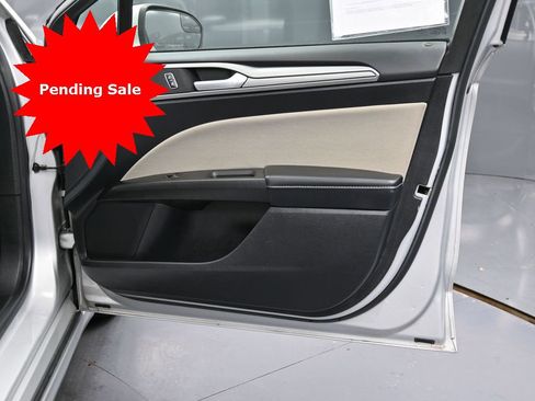 Used 2018 Ford Fusion S image 32