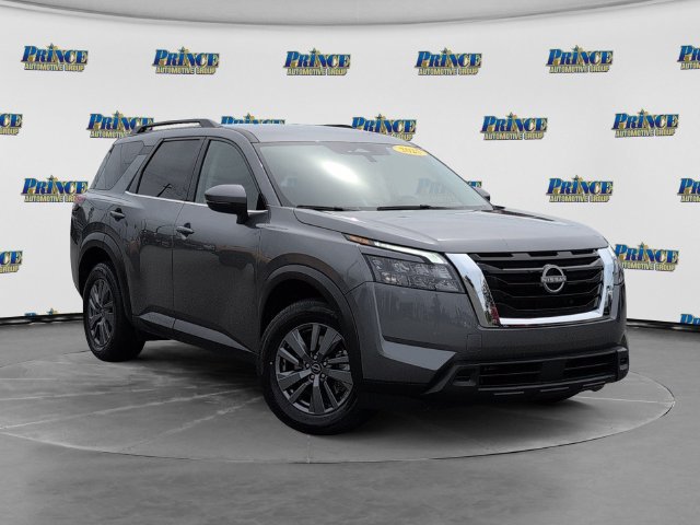 Used 2025 Nissan Pathfinder SV AWD/4WD image 3