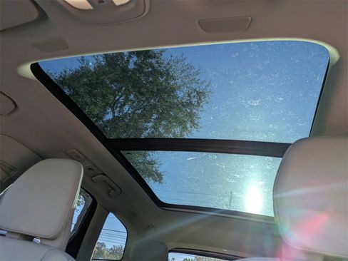 Certified 2025 Volvo XC60 T8 Core w/ Protection Package Premier image 22