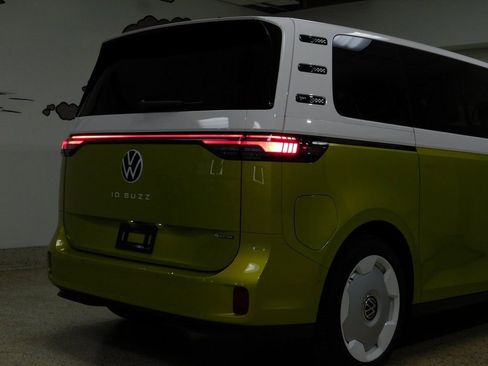 Used 2025 Volkswagen ID. Buzz 1st Edition image 88