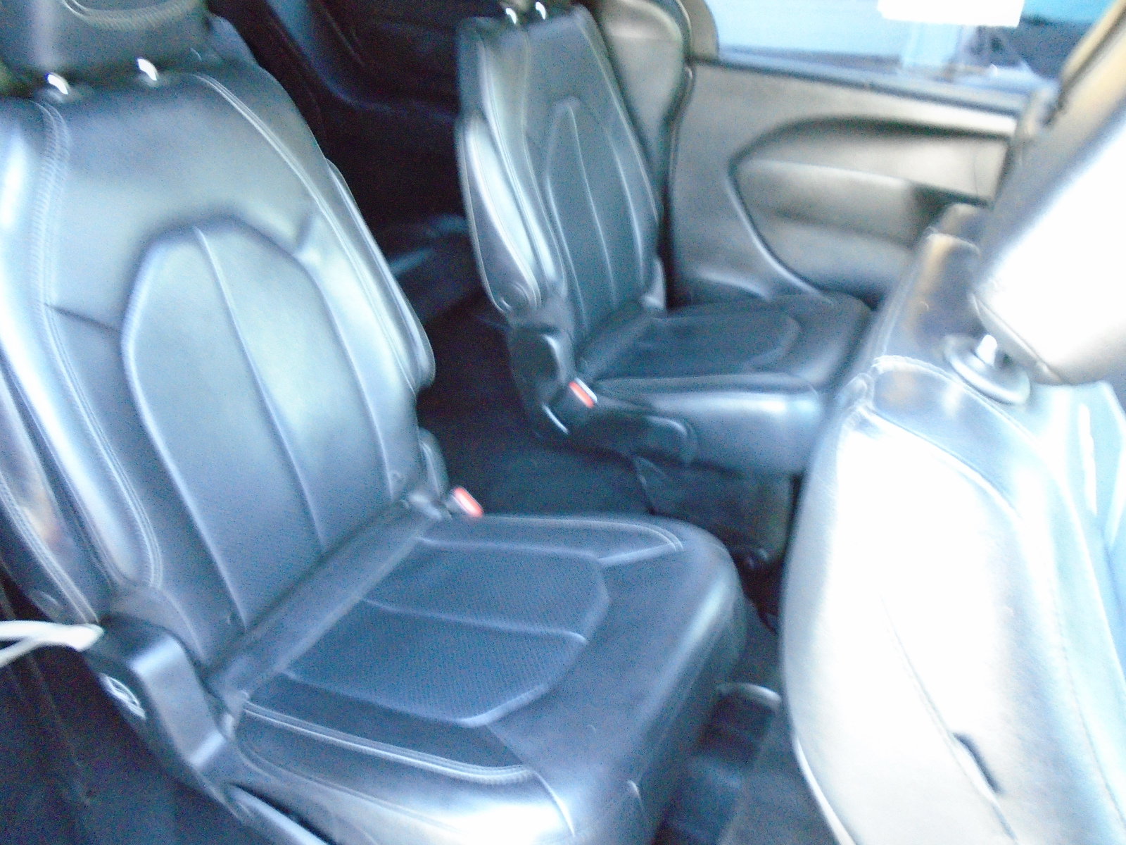 Used 2018 Chrysler Pacifica Touring-L w/ Advanced Safetytec Group FWD image 12