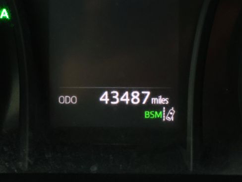 Used 2024 Toyota Camry SE image 28