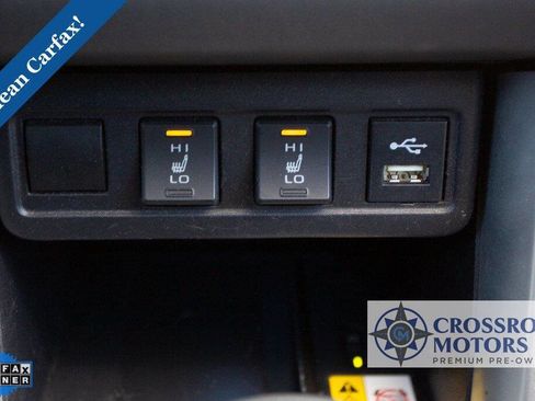Used 2022 Toyota Corolla Cross XLE w/ Convenience Package image 39