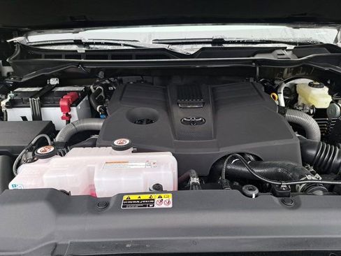 New 2026 Toyota Tundra SR5 w/ SR5 Convenience Package AWD/4WD image 15