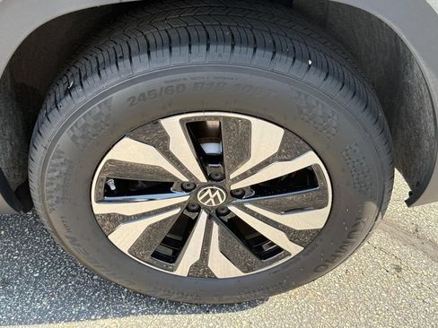 Certified 2026 Volkswagen Atlas Cross Sport SE AWD/4WD image 7