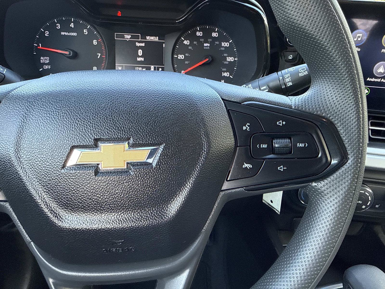 Used 2026 Chevrolet Trax LS w/ LS Convenience Package FWD image 16