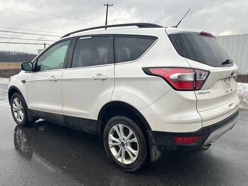Used 2018 Ford Escape SE image 3