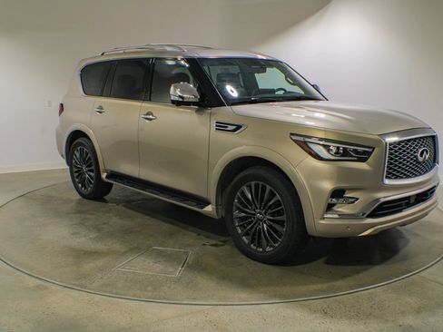 Used 2023 INFINITI QX80 Sensory w/ Cargo Package AWD/4WD image 8