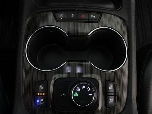 Used 2021 GMC Acadia SLT w/ Preferred Package image 7