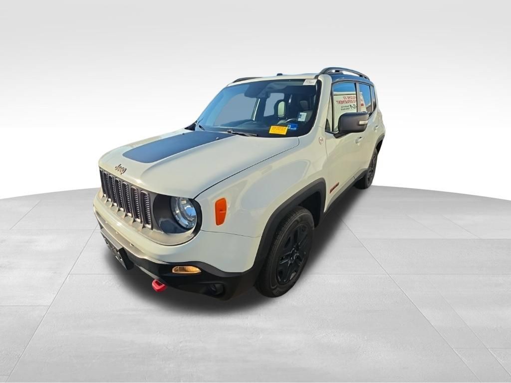 Used 2018 Jeep Renegade Trailhawk AWD/4WD image 2