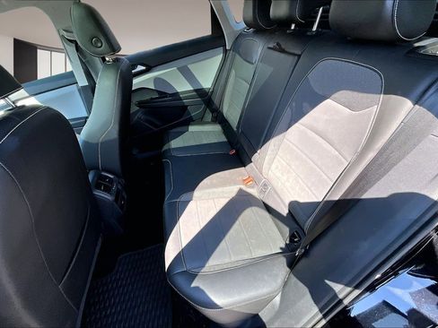 Used 2023 Volkswagen Taos SE image 22