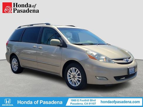 Used 2009 Toyota Sienna XLE w/ Towing Prep Pkg FWD image 7