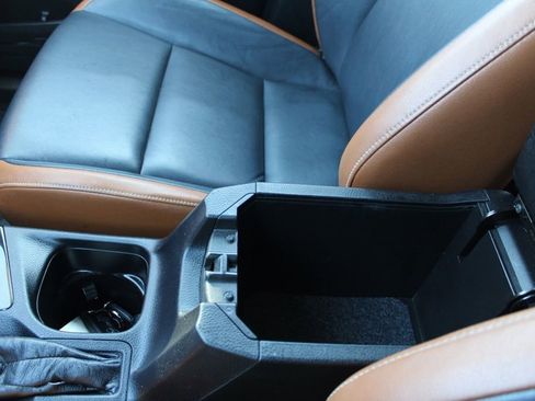 Used 2016 Toyota RAV4 SE image 43