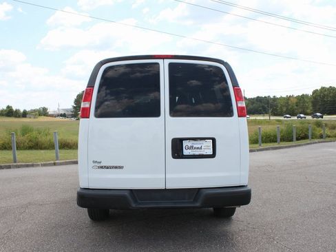 Used 2019 Chevrolet Express 2500 LS w/ Driver Convenience Package image 16