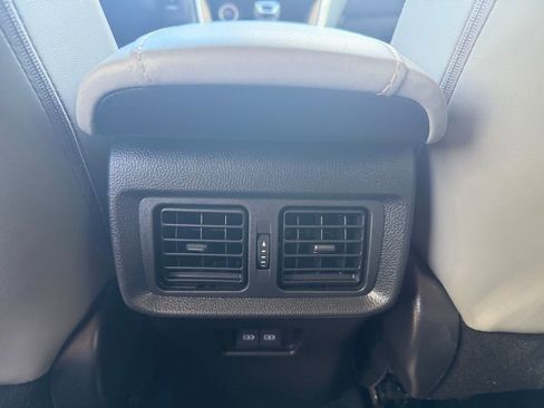 Used 2024 Toyota Venza Limited AWD/4WD image 12