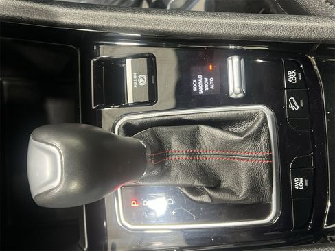 Used 2024 Jeep Compass Trailhawk image 19