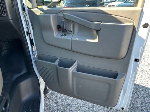 Used 2020 Chevrolet Express 3500 w/ Driver Convenience Package RWD image 35