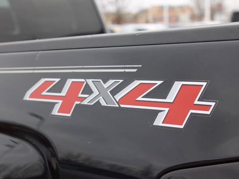 Used 2016 Chevrolet Silverado 1500 Custom w/ Custom Convenience Package image 11