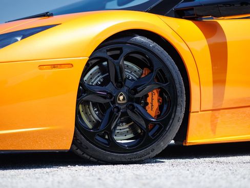 Used 2005 Lamborghini Murcielago Roadster AWD/4WD image 25