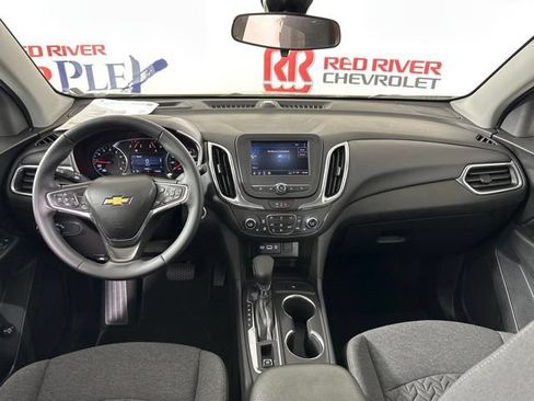 Used 2024 Chevrolet Equinox LT AWD/4WD image 8