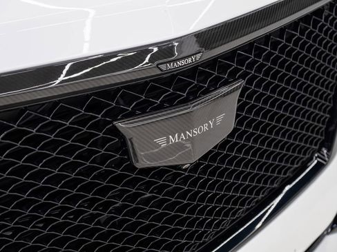 Used 2024 Cadillac Escalade Sport Platinum w/ LPO, ONYX Package image 22