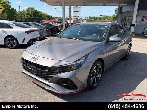 Used 2023 Hyundai Elantra SEL w/ Convenience Package FWD image 1