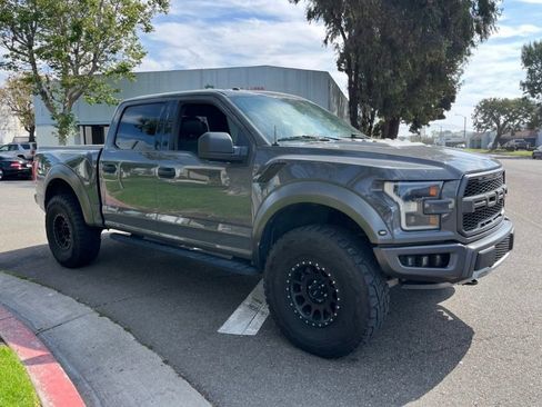Used 2018 Ford F150 Raptor w/ Equipment Group 801A Mid image 2