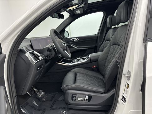 New 2026 BMW X5 xDrive40i w/ M Sport Package image 25