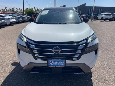 Certified 2024 Nissan Rogue SL FWD image 2