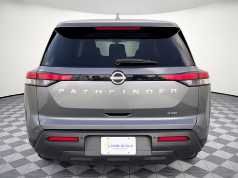 Used 2024 Nissan Pathfinder S AWD/4WD image 11